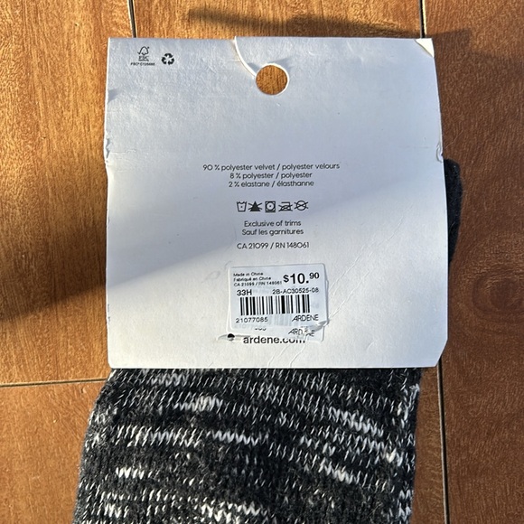 NWT⭐️ARDENE💫 Women’s Black/White Over-The-Knee Socks 🧦 - Picture 6 of 7